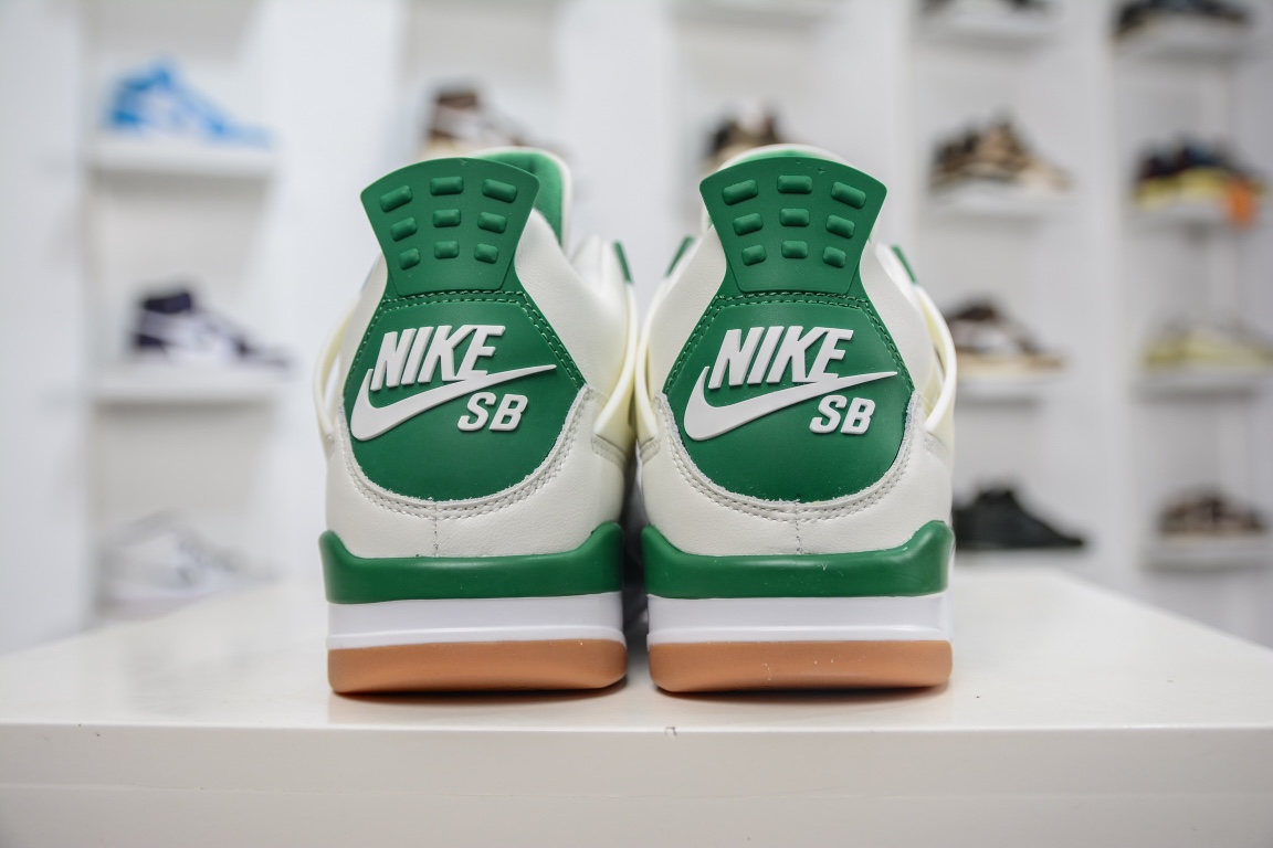 福利特价 原装Nike SB x Jordan Air Jordan 4 ”Pine Green” 绿松石联名款DR5415-103