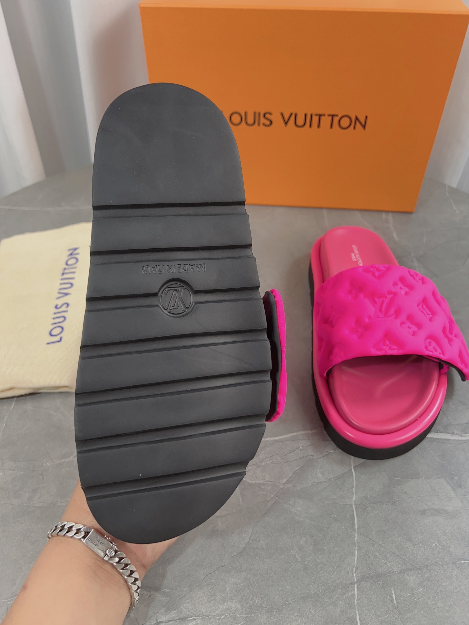 Louis Vuitton Pool Pillow Comfort Flat Sandal Pink Monogram Size 35-45 9 i1679661587 2375 7