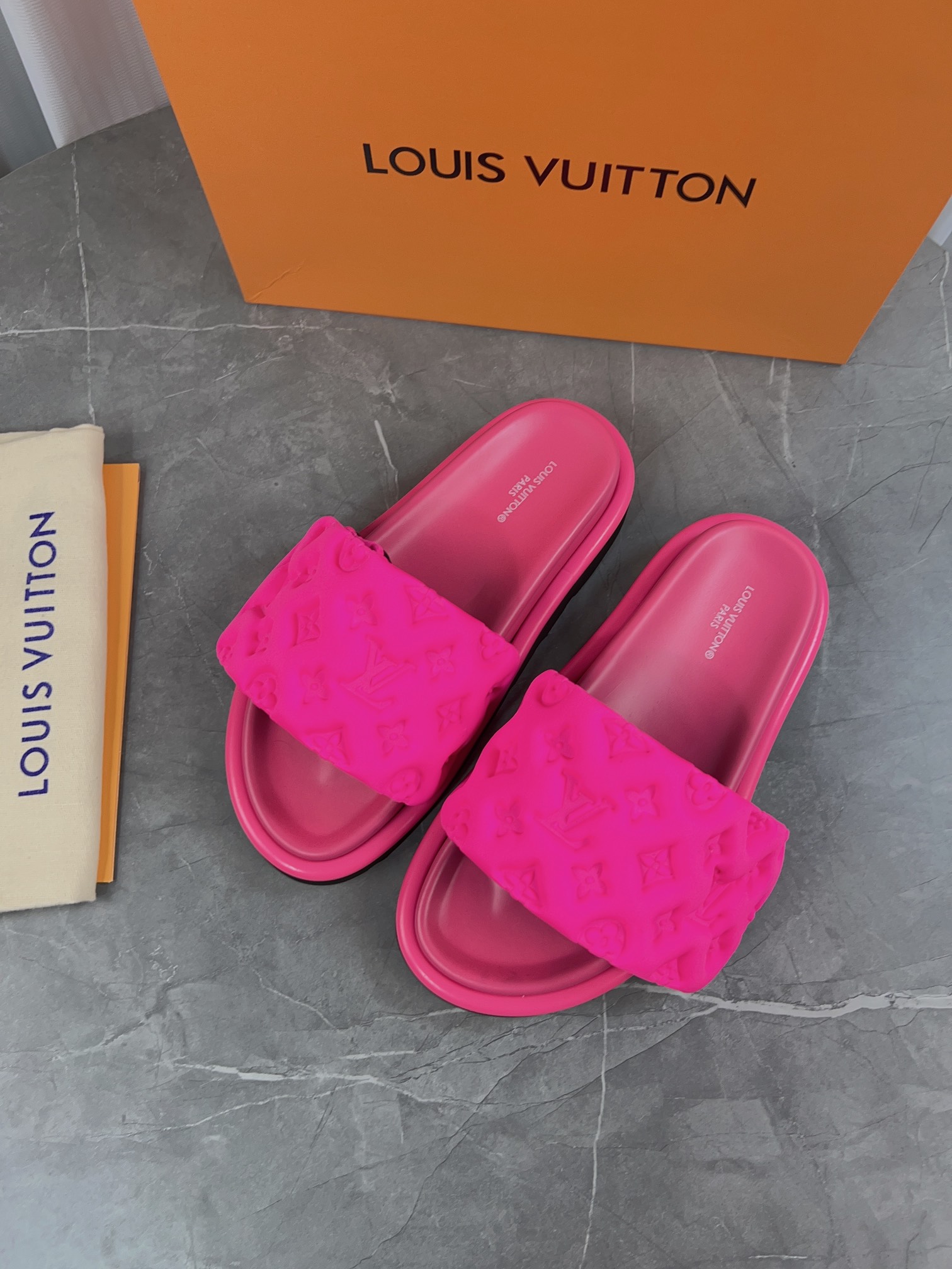 Louis Vuitton Pool Pillow Comfort Flat Sandal Pink Monogram Size 35-45 4 i1679661587 6107 3