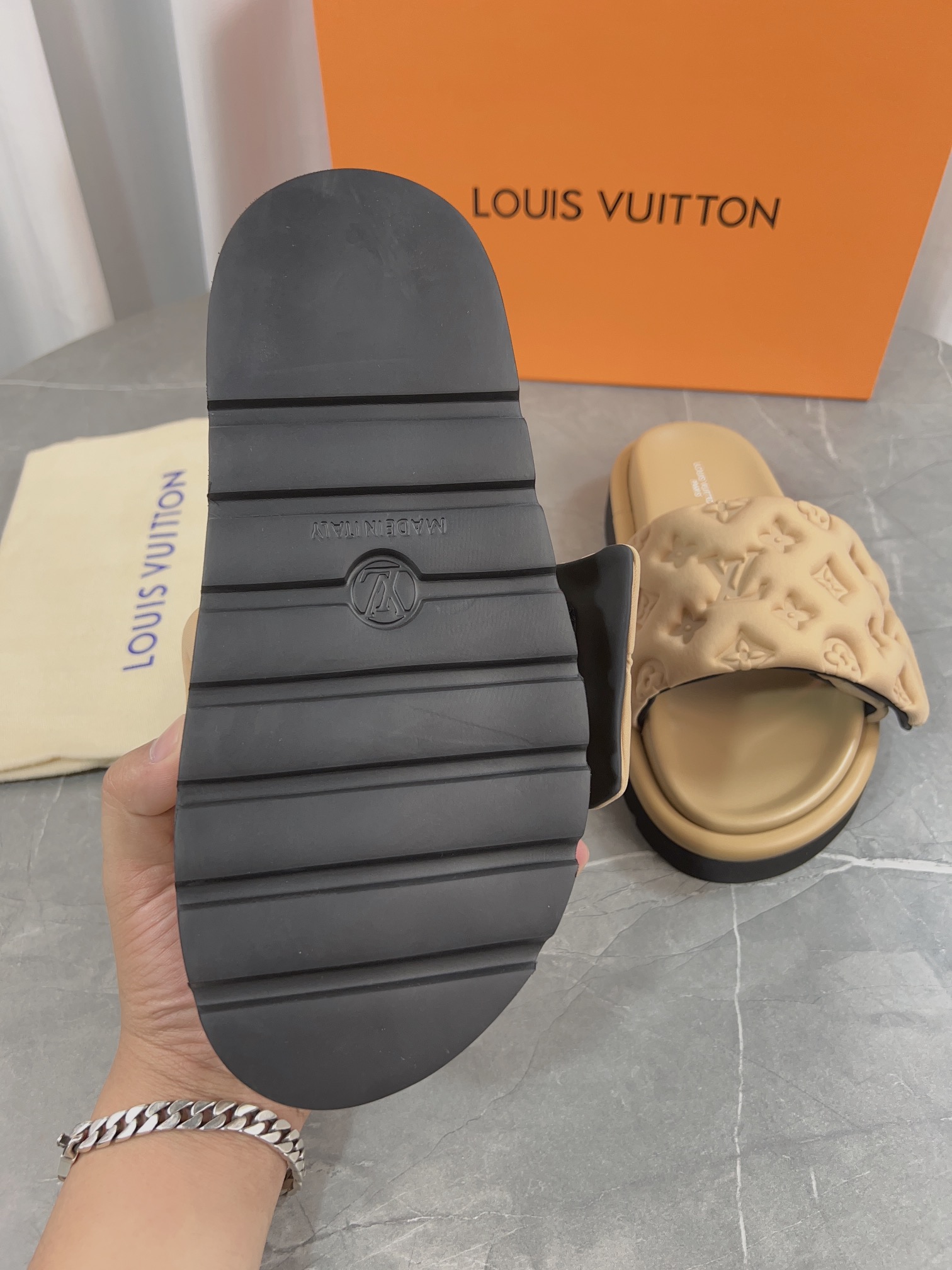 Louis Vuitton Pool Pillow Comfort Flat Sandal Monogram Embossed Beige 5 i1679661651 2141 4