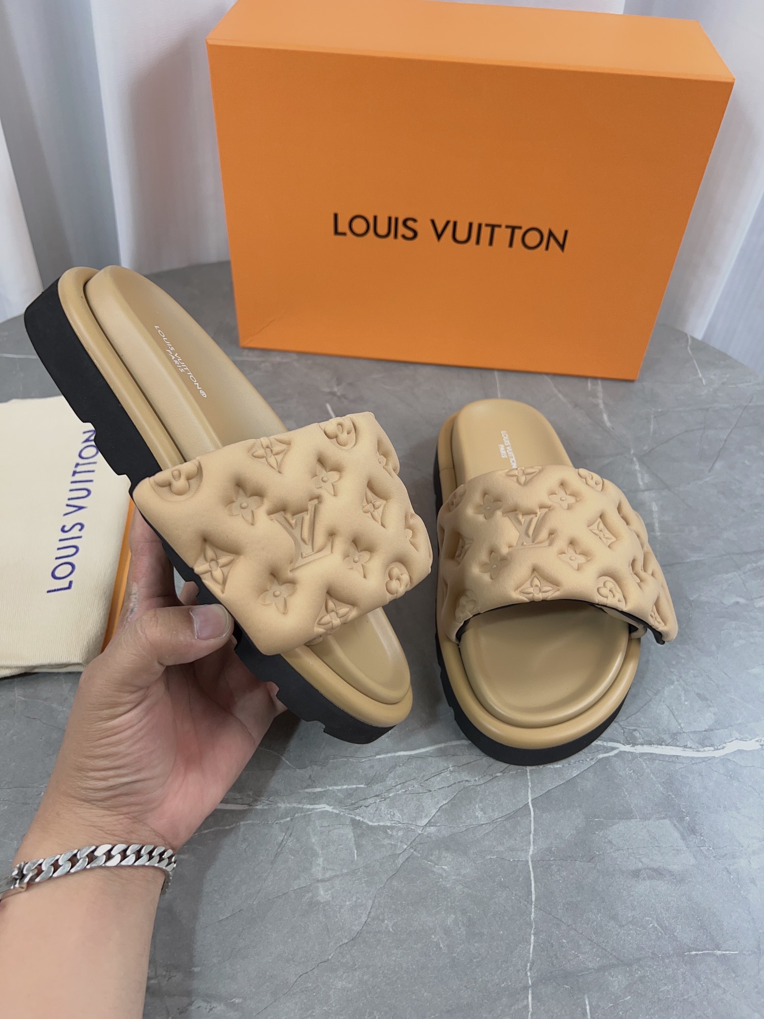 Louis Vuitton Pool Pillow Comfort Flat Sandal Monogram Embossed Beige 6 i1679661651 6870 5