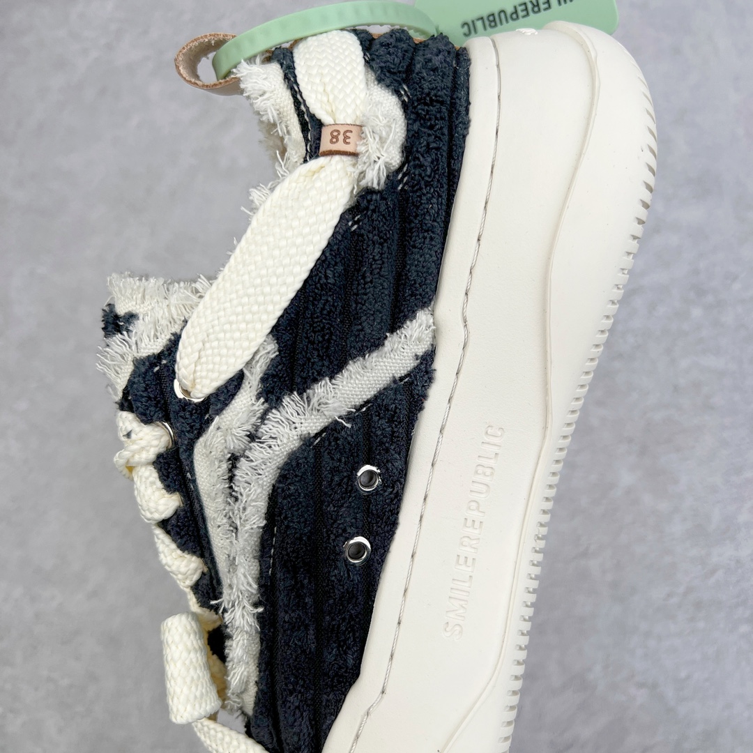 图片[7]-＃开春福利 SMILEREPUBLIC檀健次同款经典新款起司猫低帮开口笑厚底帆布鞋 新晋街头鞋履品牌SMILEREPUBLIC Canvas 系列 以 SMILE 为灵感来源 捕捉潮流 主打柔软的帆布设计 有裁切的羊毛流苏与独特编织技艺 超软水染牛皮内里 注塑成型鞋垫 4cm厘米外增高效果橡胶鞋底 尺码：35 36 37 38 39 40 41 42 43 44-选品中心
