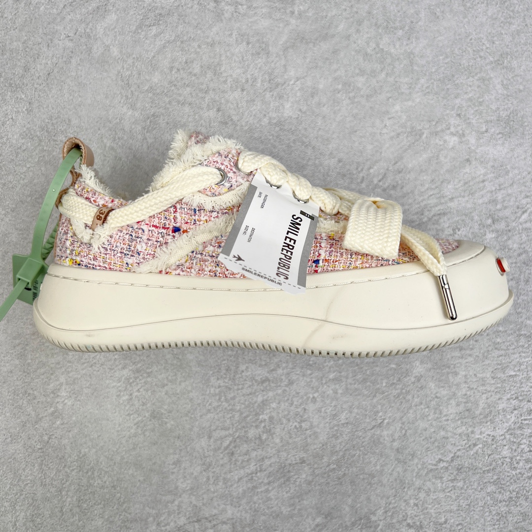 ＃开春福利 SMILEREPUBLIC檀健次同款经典新款起司猫低帮开口笑厚底帆布鞋 新晋街头鞋履品牌SMILEREPUBLIC Canvas 系列 以 SMILE 为灵感来源 捕捉潮流 主打柔软的帆布设计 有裁切的羊毛流苏与独特编织技艺 超软水染牛皮内里 注塑成型鞋垫 4cm厘米外增高效果橡胶鞋底 尺码：35 36 37 38 39 40 41 42 43 44-选品中心