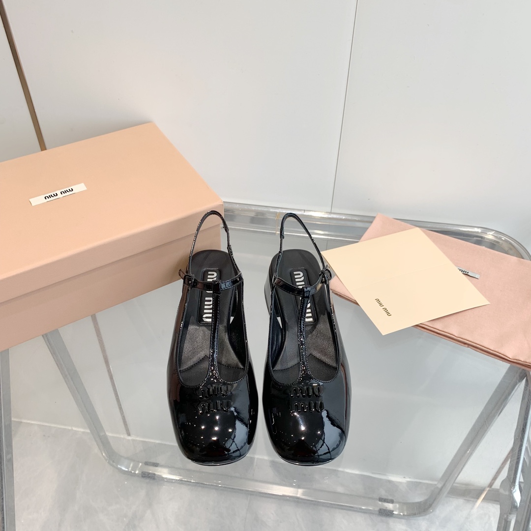 MiuMiu Zapatos Calzado monocapa Piel de oveja Colección primavera – verano Vintage