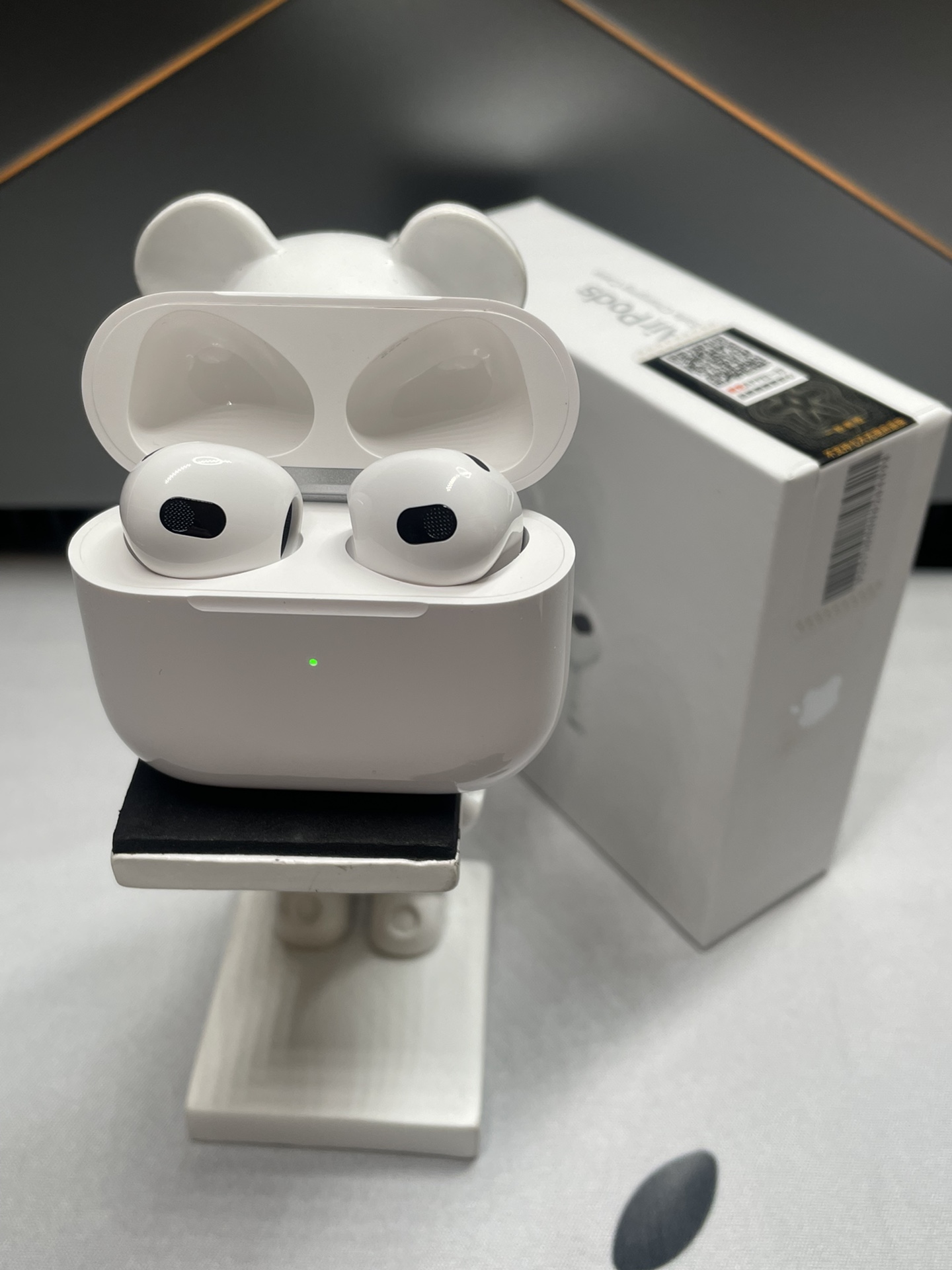 💰130
AirPods3(简称四代)苹果耳机京东版‼️
🌟还原原装一样外观 原厂壳 灰白指示灯罩 美纹缝
🌟入耳检测 触压切歌 接听电话 三真电量
🌟通话/听音乐可达6-8小时左右 超长续航
🌟还原上下撕拉封口包装 同步专柜正品
📦下单配套
保护壳➕防丢绳➕京东发票➕京东袋➕飞机盒
售后:耳机/包装不刮花 不影响二次销售支持退换 保修三个月(人为除外)