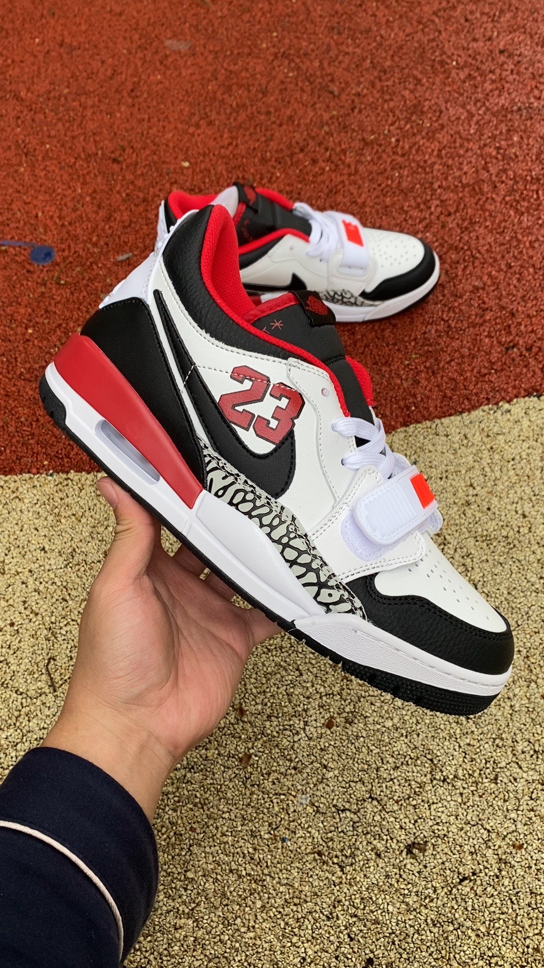 aj312白黑红23logo尺码36