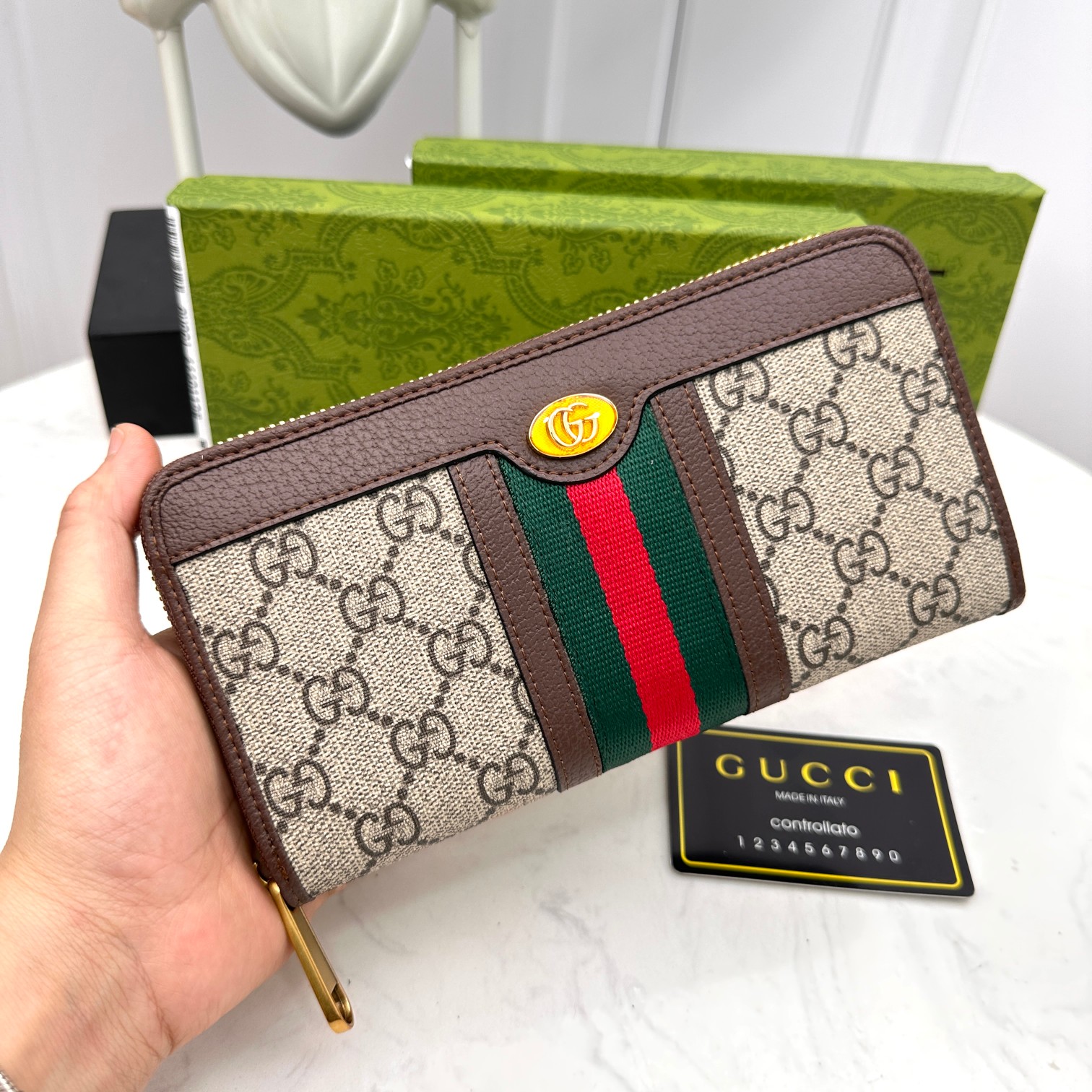 Gucci Wallet Coffee Color Cowhide Fashion