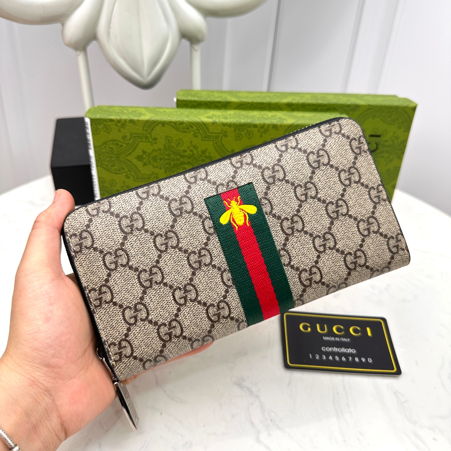 Gucci Wallet Black Cowhide Fashion