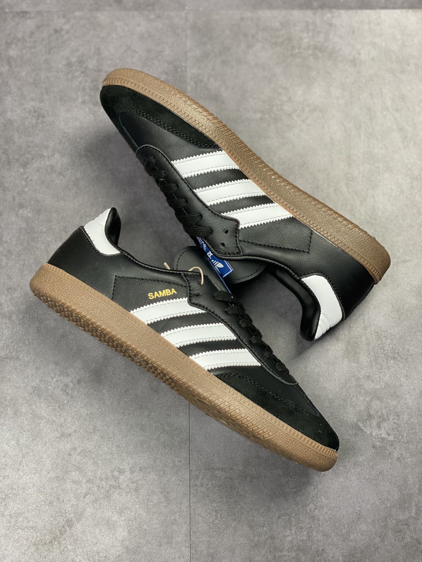 Adidas Samba OG pig head layer version B75807