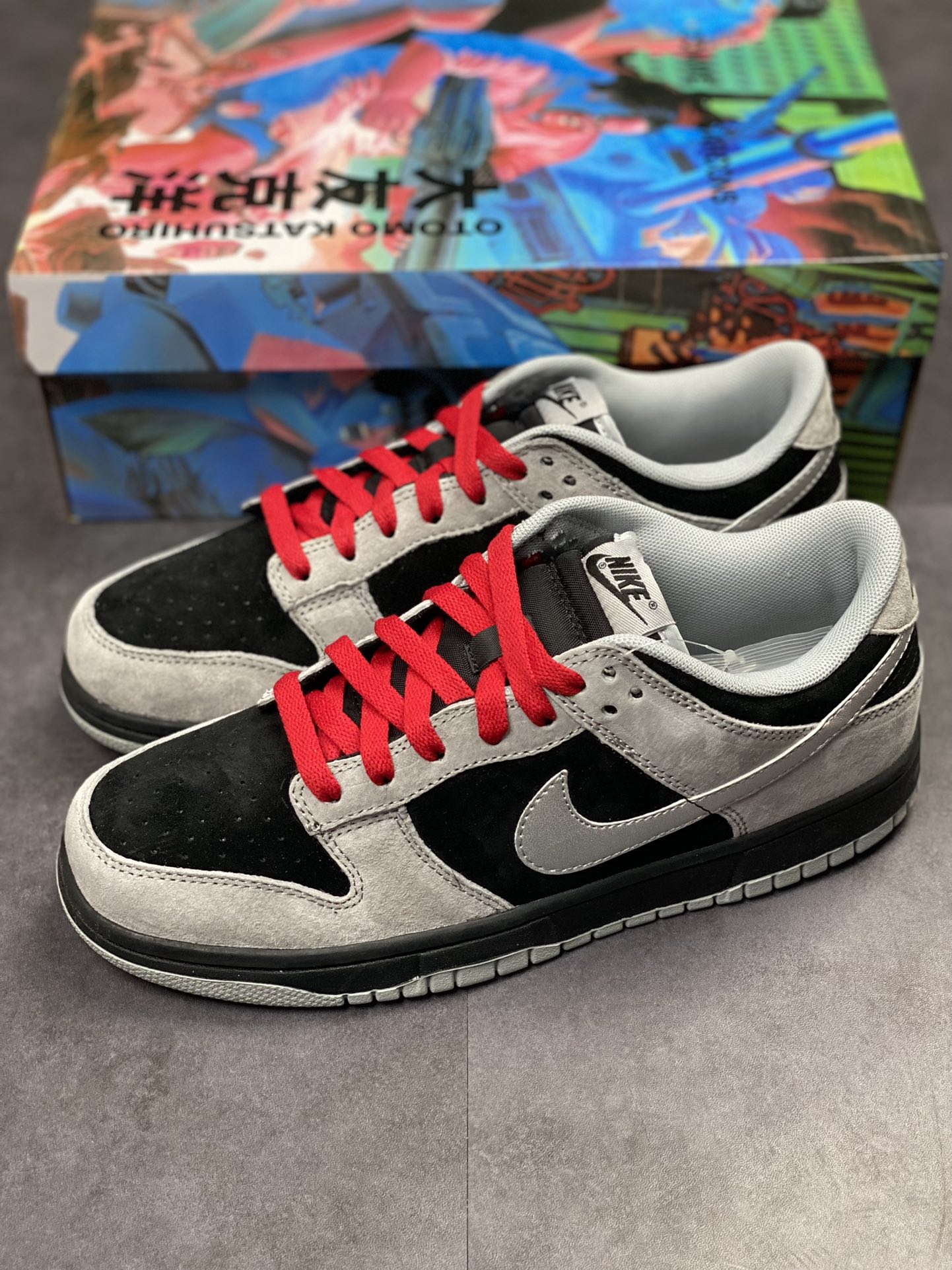200 NIKE SB Dunk Low 大友克洋 DD3699-008