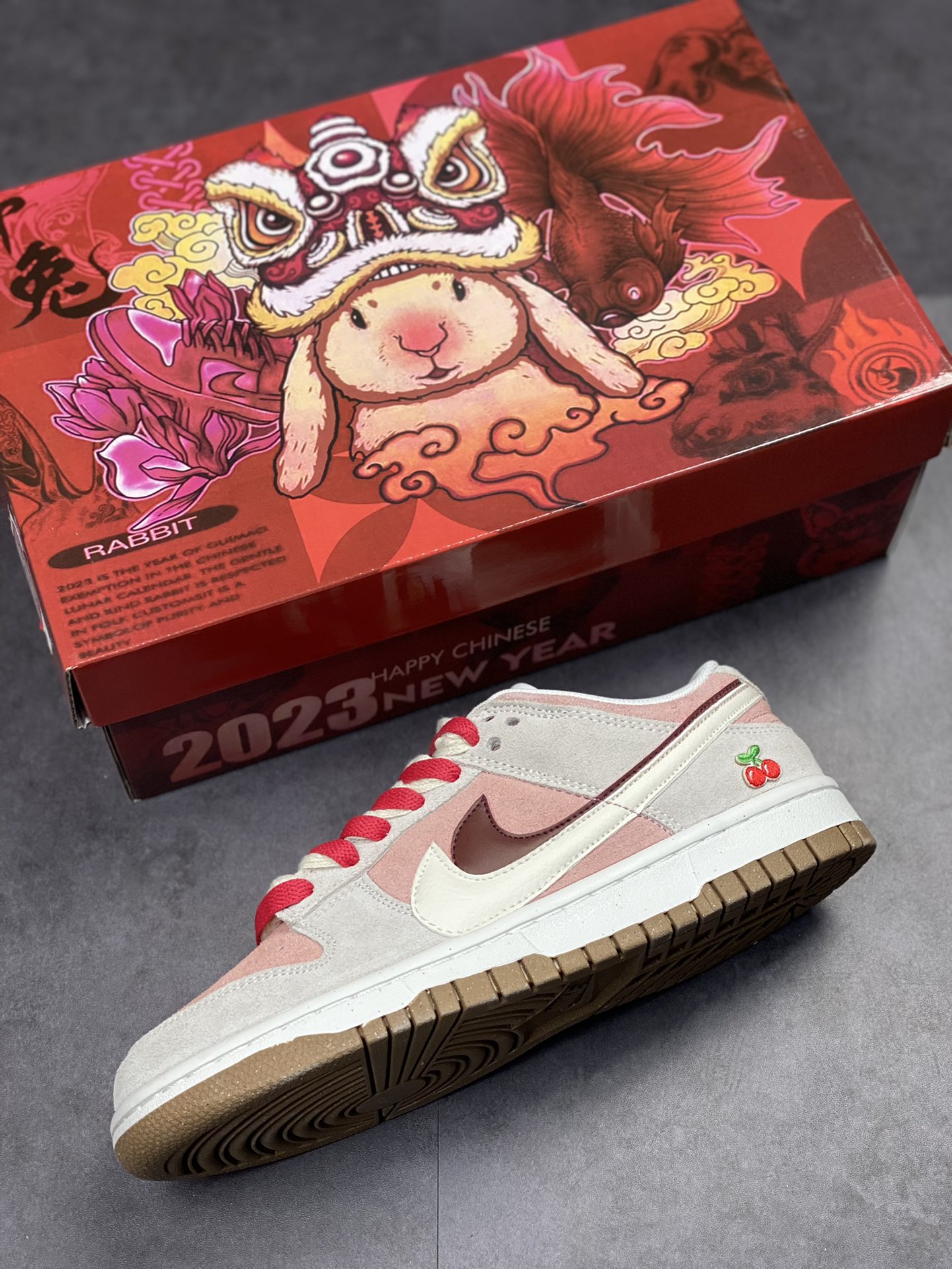 180 Nike SB Dunk Low SE SE 情人节 豆沙粉樱桃 DO9457-100