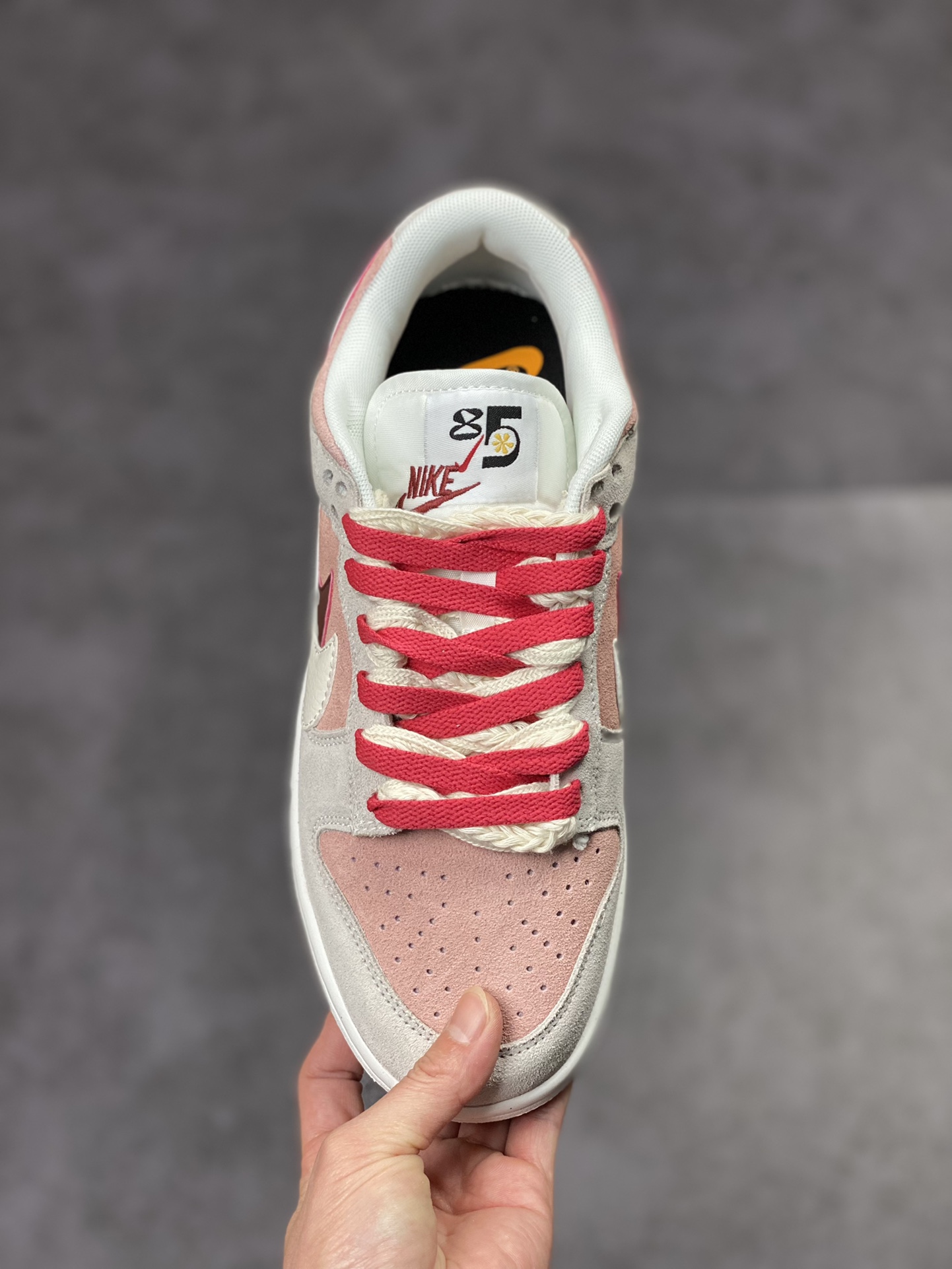 180 Nike SB Dunk Low SE SE 情人节 豆沙粉樱桃 DO9457-100