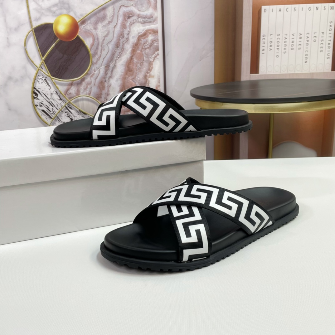 [VERSACE - Versace] P: Tamaño 38-45 top generación de compra de los hombres de primavera y verano za