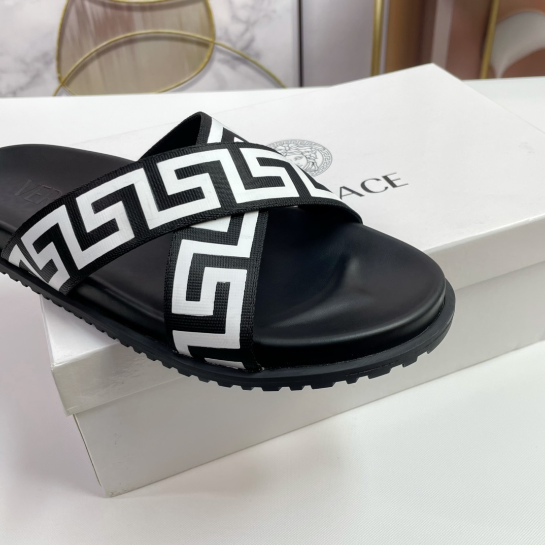 [VERSACE - Versace] P: Tamaño 38-45 top generación de compra de los hombres de primavera y verano za