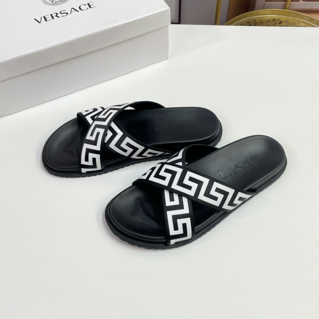[VERSACE - Versace] P: Tamaño 38-45 top generación de compra de los hombres de primavera y verano za