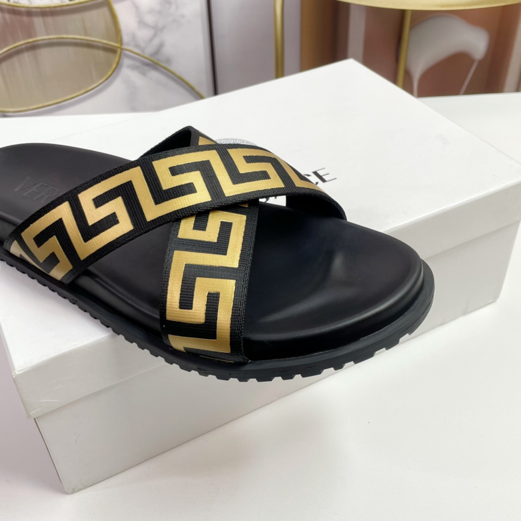 [VERSACE - Versace] P: Tamaño 38-45 top generación de compra de los hombres de primavera y verano za