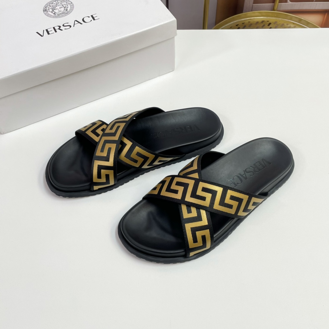 [VERSACE - Versace] P: Tamaño 38-45 top generación de compra de los hombres de primavera y verano za