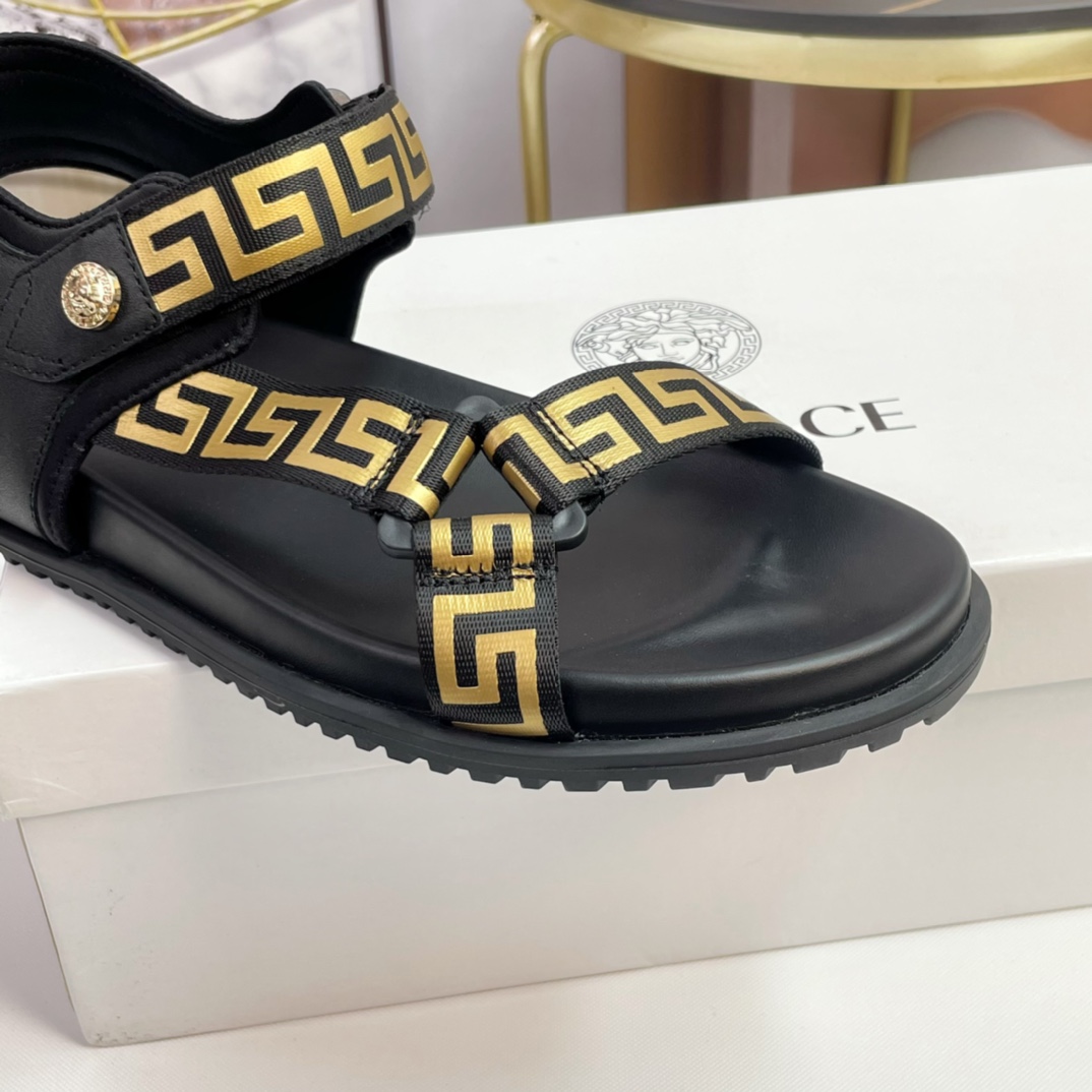 [VERSACE - Versace] P: Tamaño 38-45 top generación de compra de los hombres de primavera y verano za