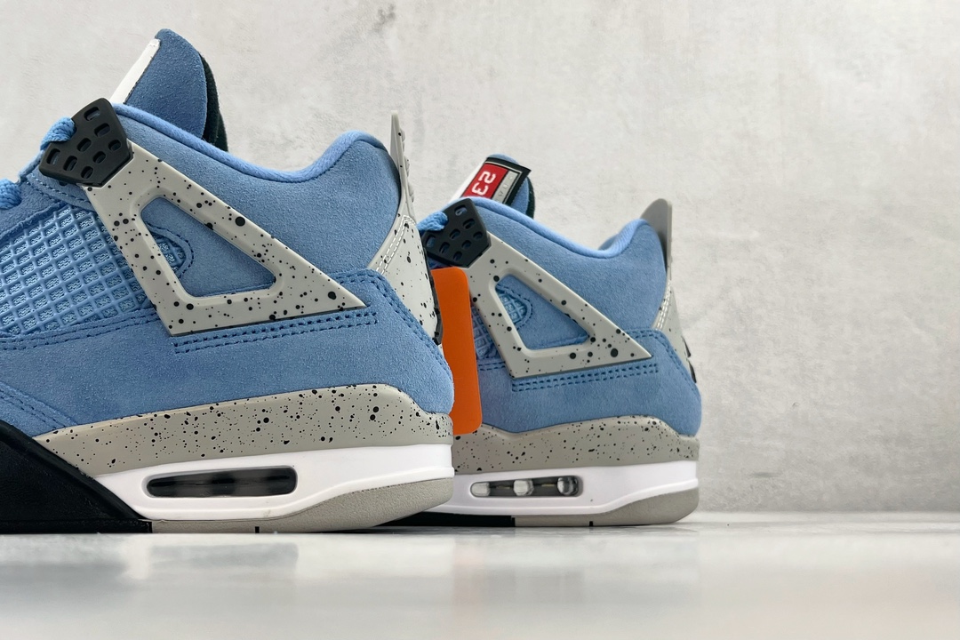 Air Jordan 4 Retro “University Blue” 大学蓝 CT8527-400