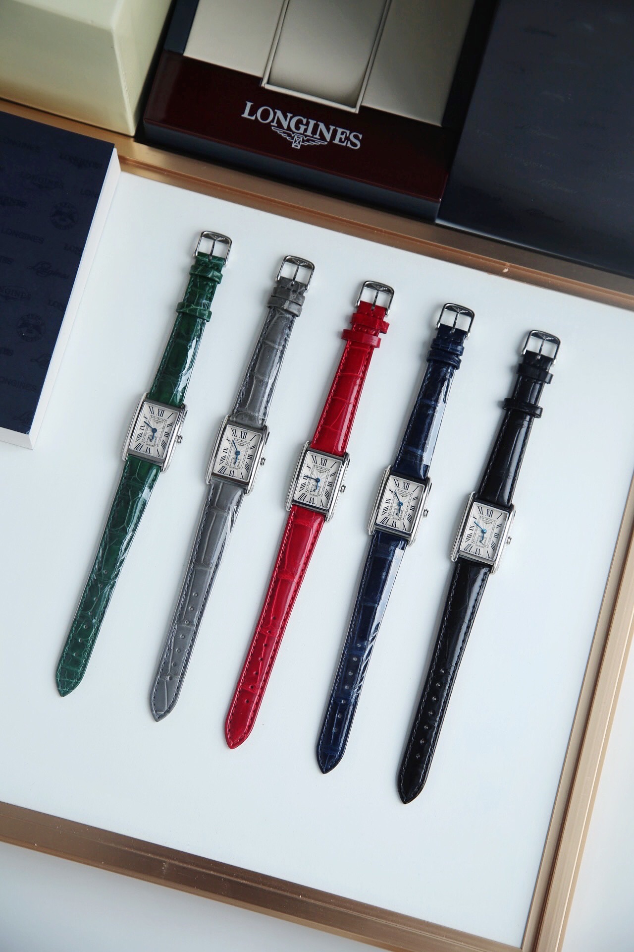 Winners Edition: Ishi Ying’s Elegant Wristwatch with Unique Features - 图片 6