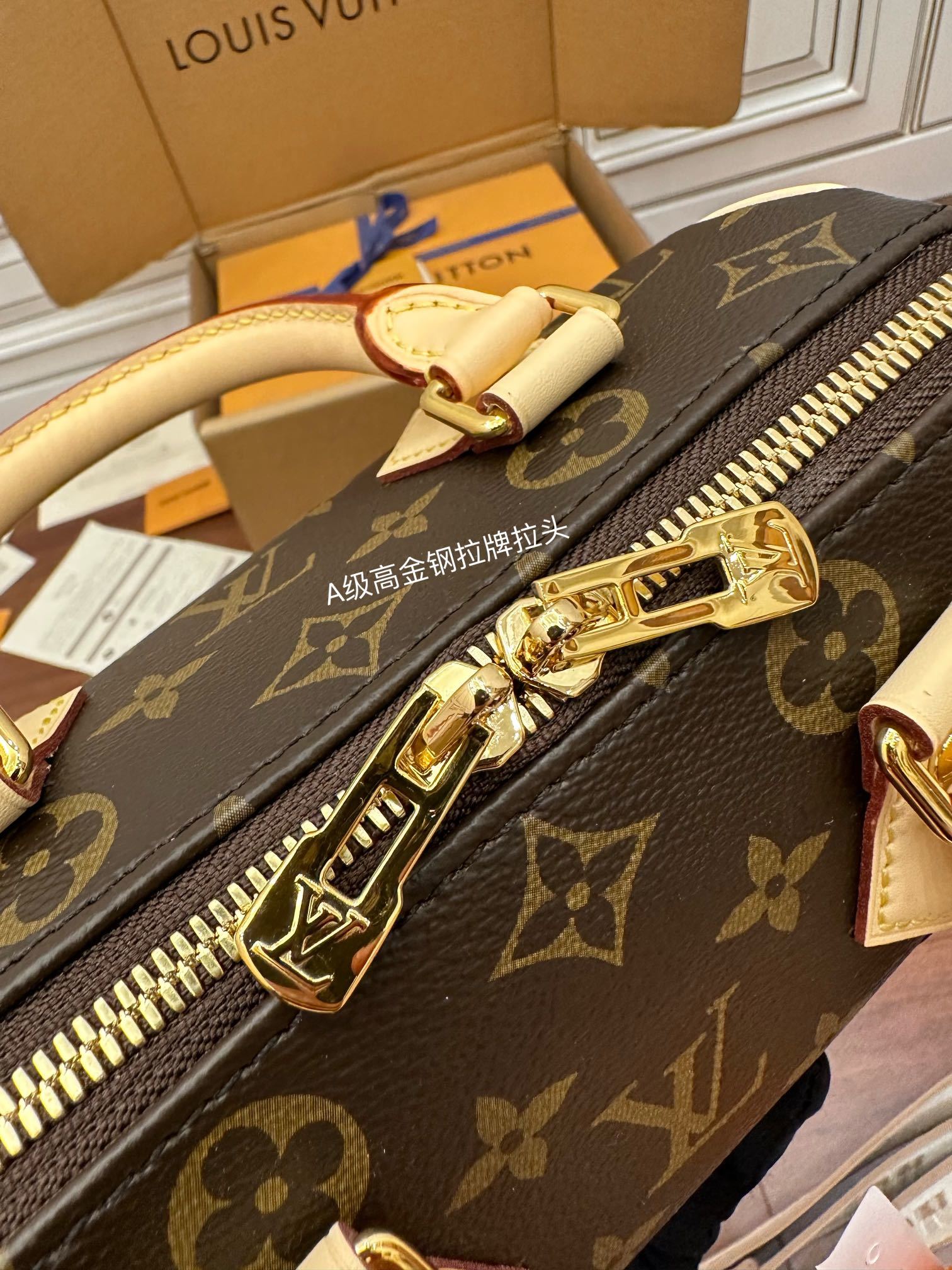独家首发型号M46222特级加强版品质提升专柜同步电子芯片内码礼品袋保护纸铜版电子标签合格证皮料是正品代