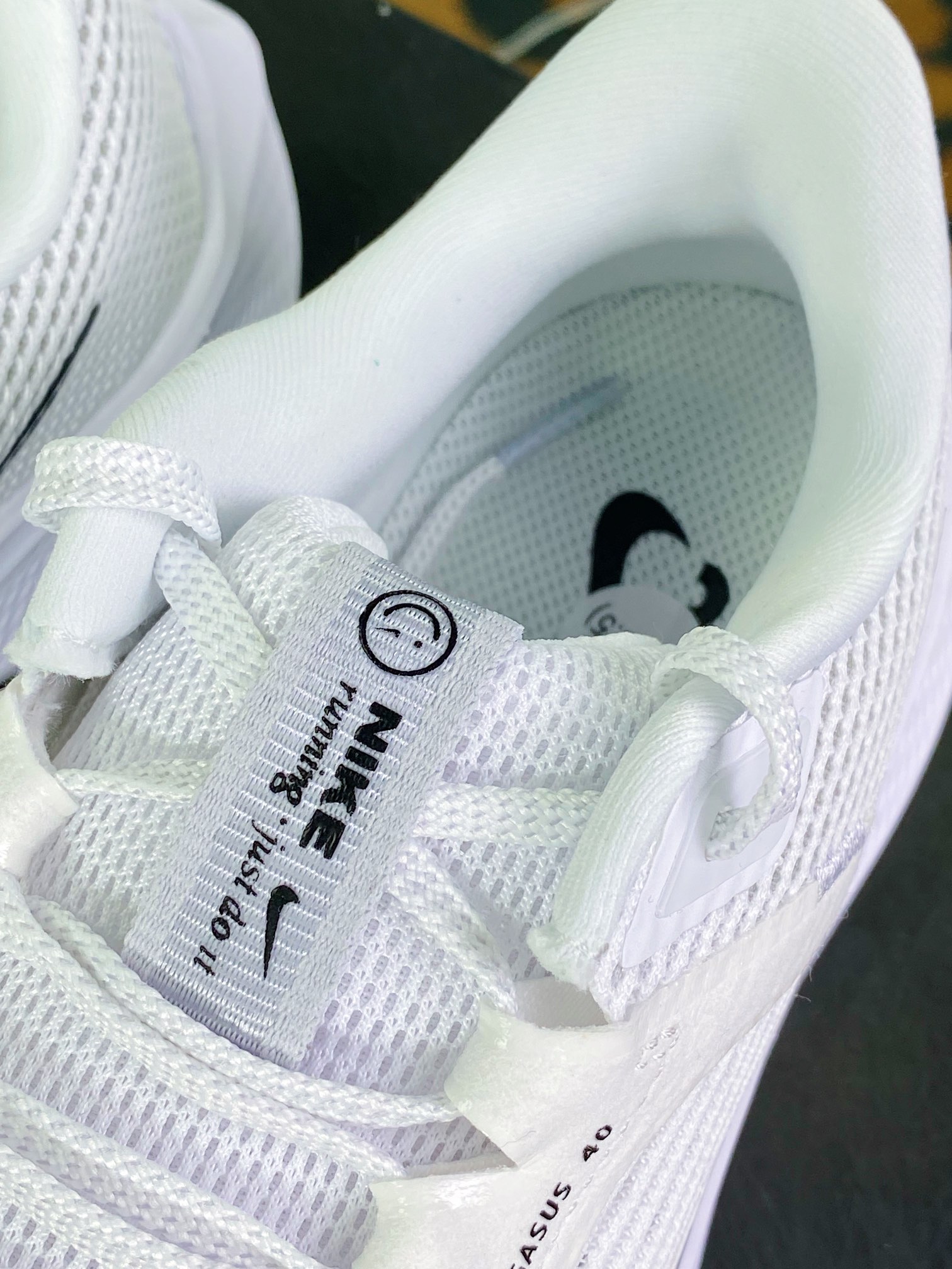 200 Air Zoom Pegasus 40”White/Black/Grey”40代超级飞马涡轮慢跑鞋“网织白黑灰”DV3853-102