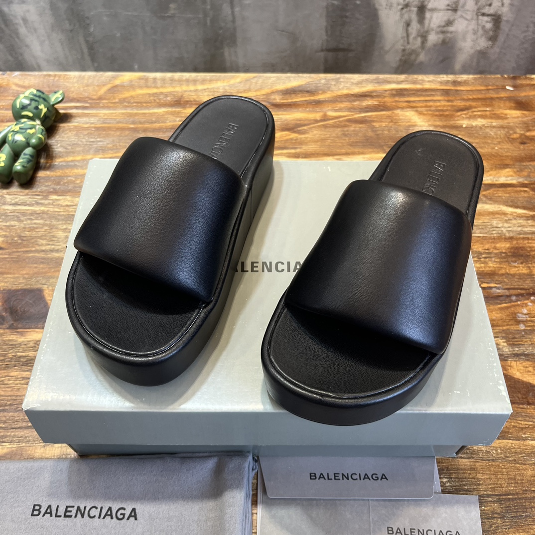 Balenciaga 巴黎世家 ～23vs春夏松糕厚底 凉拖系列…