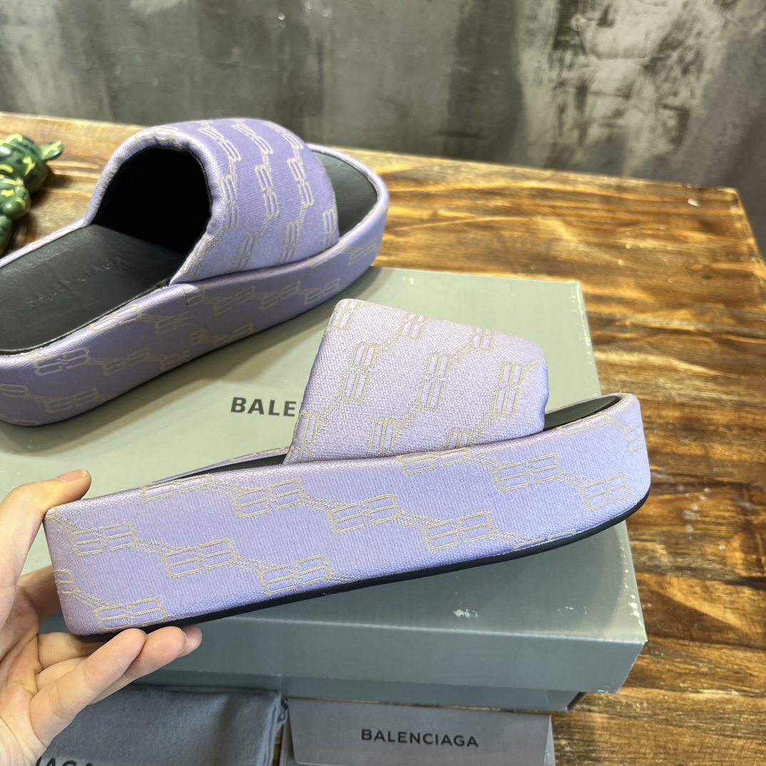 Balenciaga 巴黎世家 ～23vs春夏松糕厚底 凉拖系列…