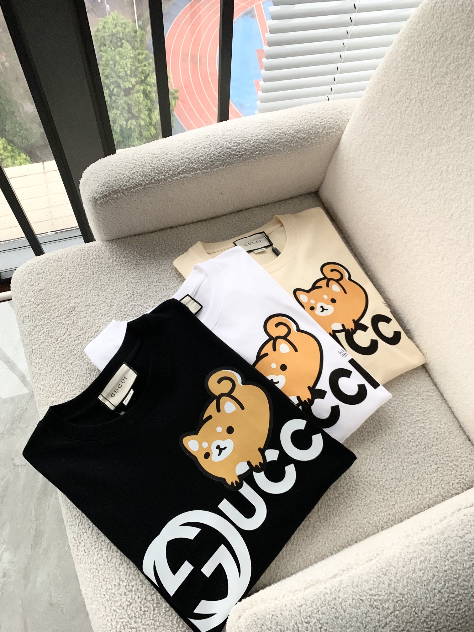 GUCCI 2024 primavera/verano camiseta de manga corta unisex 👫 para parejas, último pedido comercial, ¡en perfecto estad…
