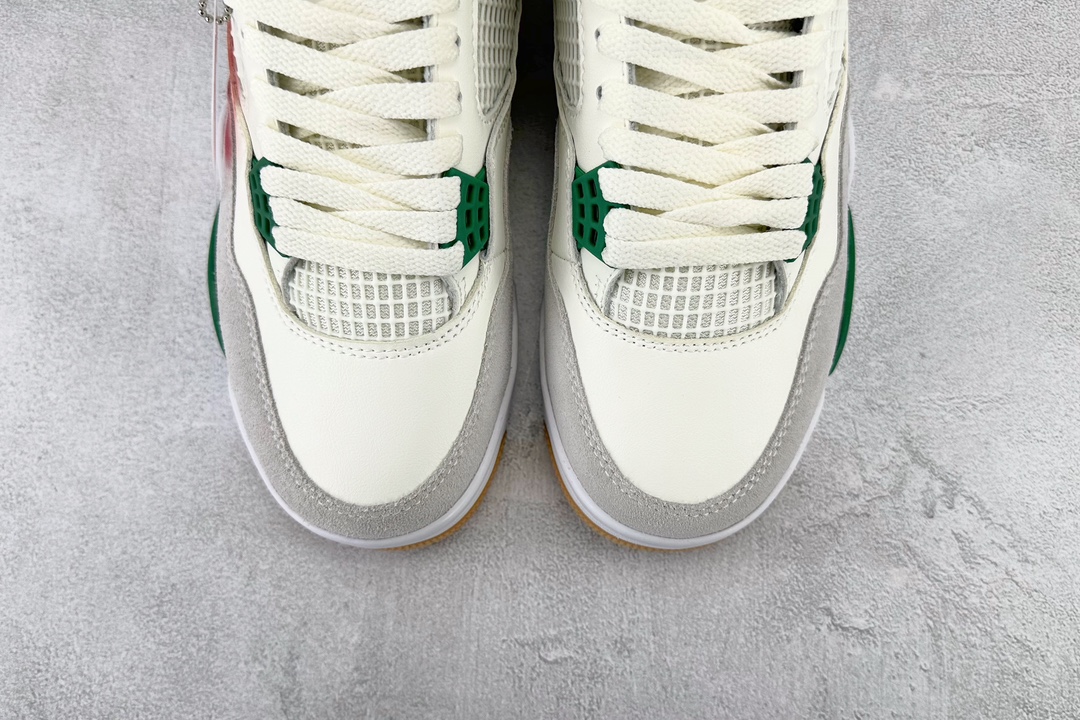 280 Nike SB x Air Jordan 4 Retro “Pine Green”绿松石 DR5415-103