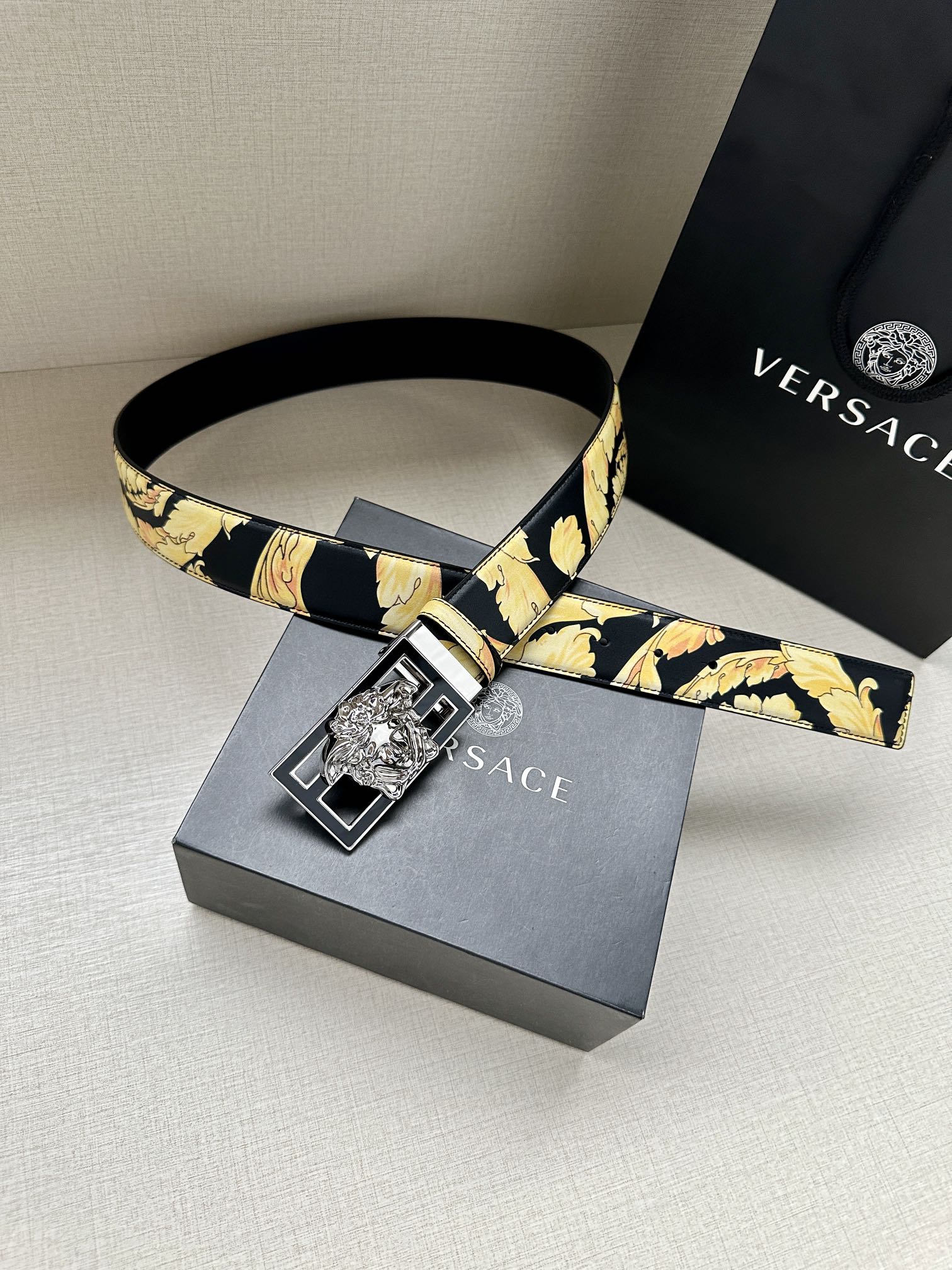 宽度3.8cmVERSACE/FENDI标志造型宽皮带联名钉扣/旋转式美人头扣范思哲原版进3D打印花绘印