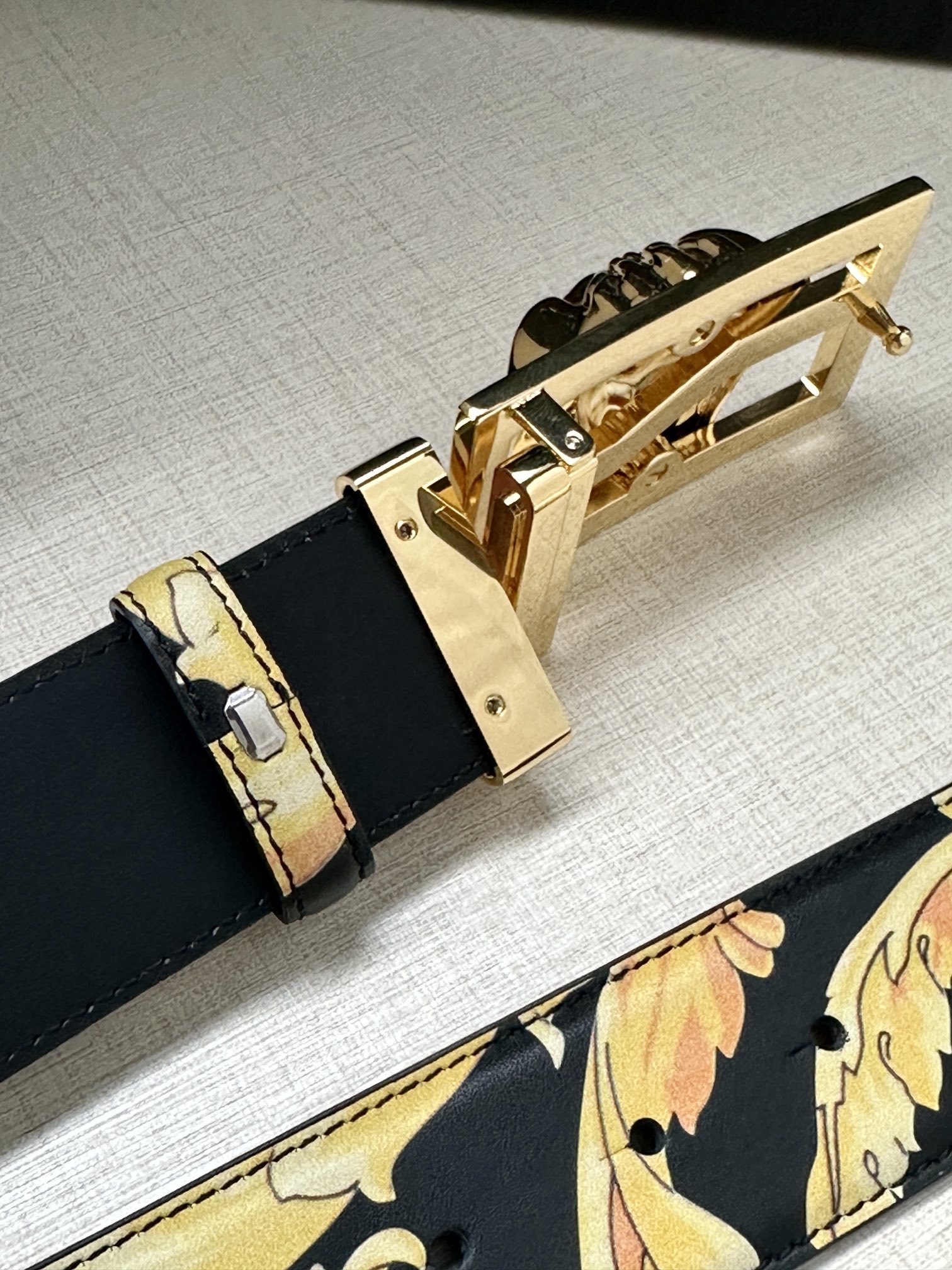 宽度3.8cmVERSACE/FENDI标志造型宽皮带联名钉扣/旋转式美人头扣范思哲原版进3D打印花绘印