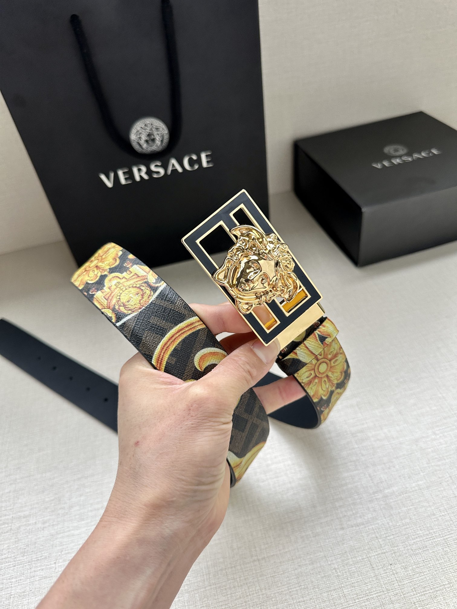 宽度3.8cmVERSACE/FENDI标志造型宽皮带联名钉扣/旋转式美人头扣范思哲原版进3D打印花绘印