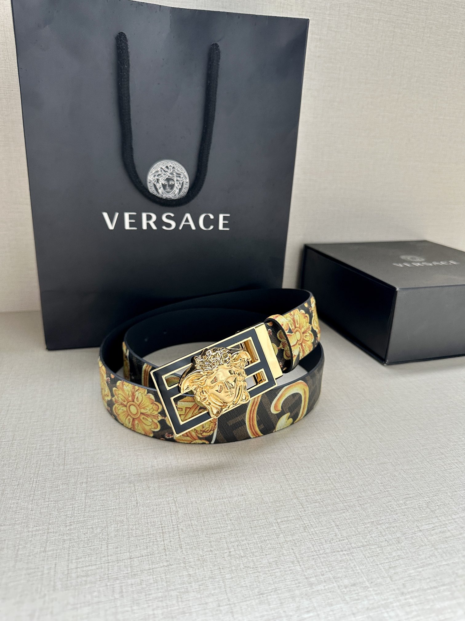 宽度3.8cmVERSACE/FENDI标志造型宽皮带联名钉扣/旋转式美人头扣范思哲原版进3D打印花绘印