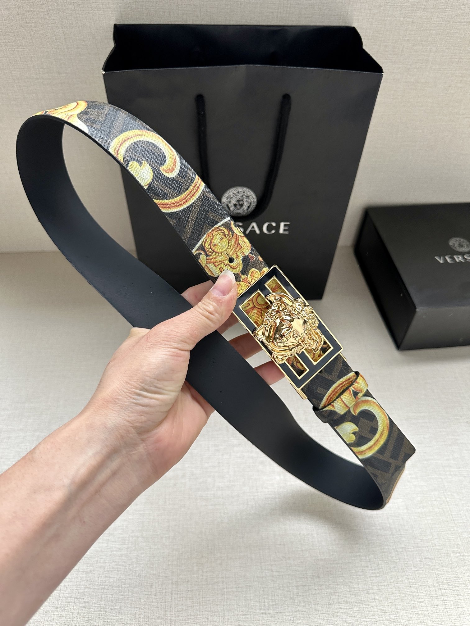 宽度3.8cmVERSACE/FENDI标志造型宽皮带联名钉扣/旋转式美人头扣范思哲原版进3D打印花绘印