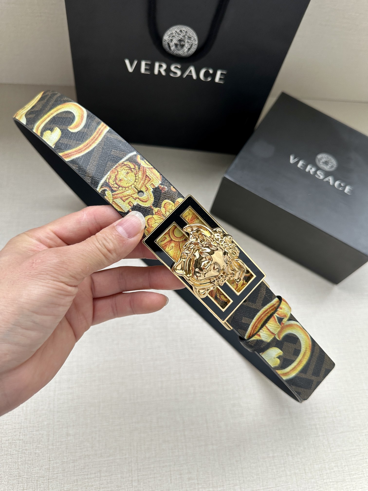 宽度3.8cmVERSACE/FENDI标志造型宽皮带联名钉扣/旋转式美人头扣范思哲原版进3D打印花绘印