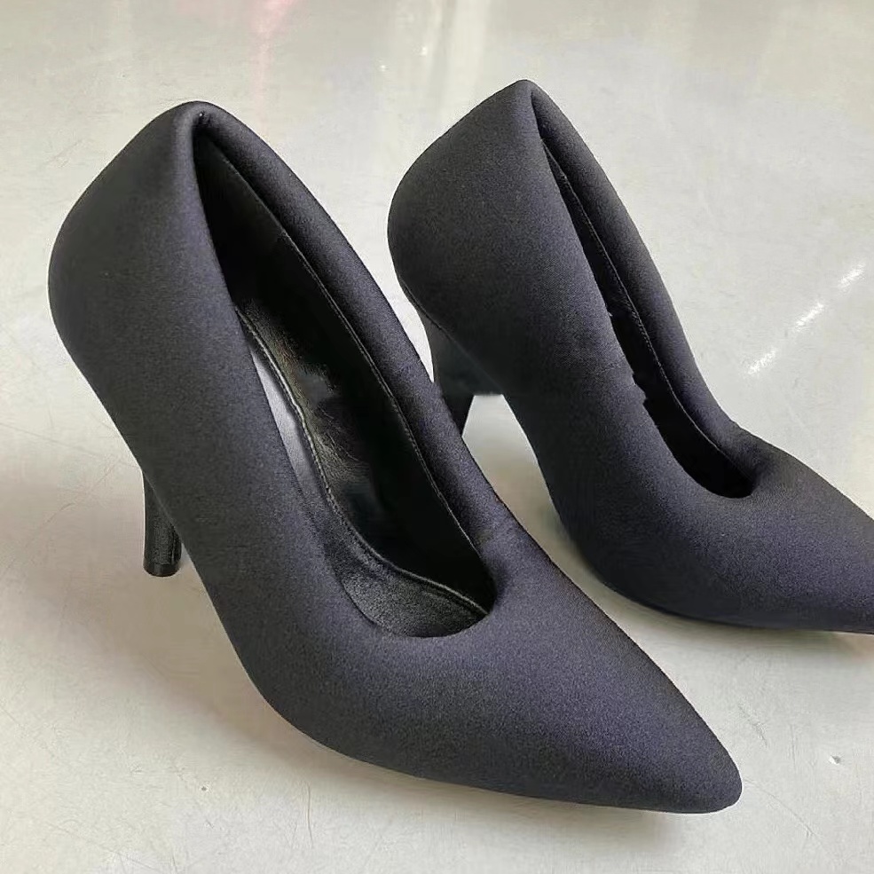 NO:682081,Authentic photos and official electronic pictures of counter products., high heels and single shoes, high heels19860909专柜正品实拍和官方电子图.,高跟鞋单鞋,high heels,Women's Shoes