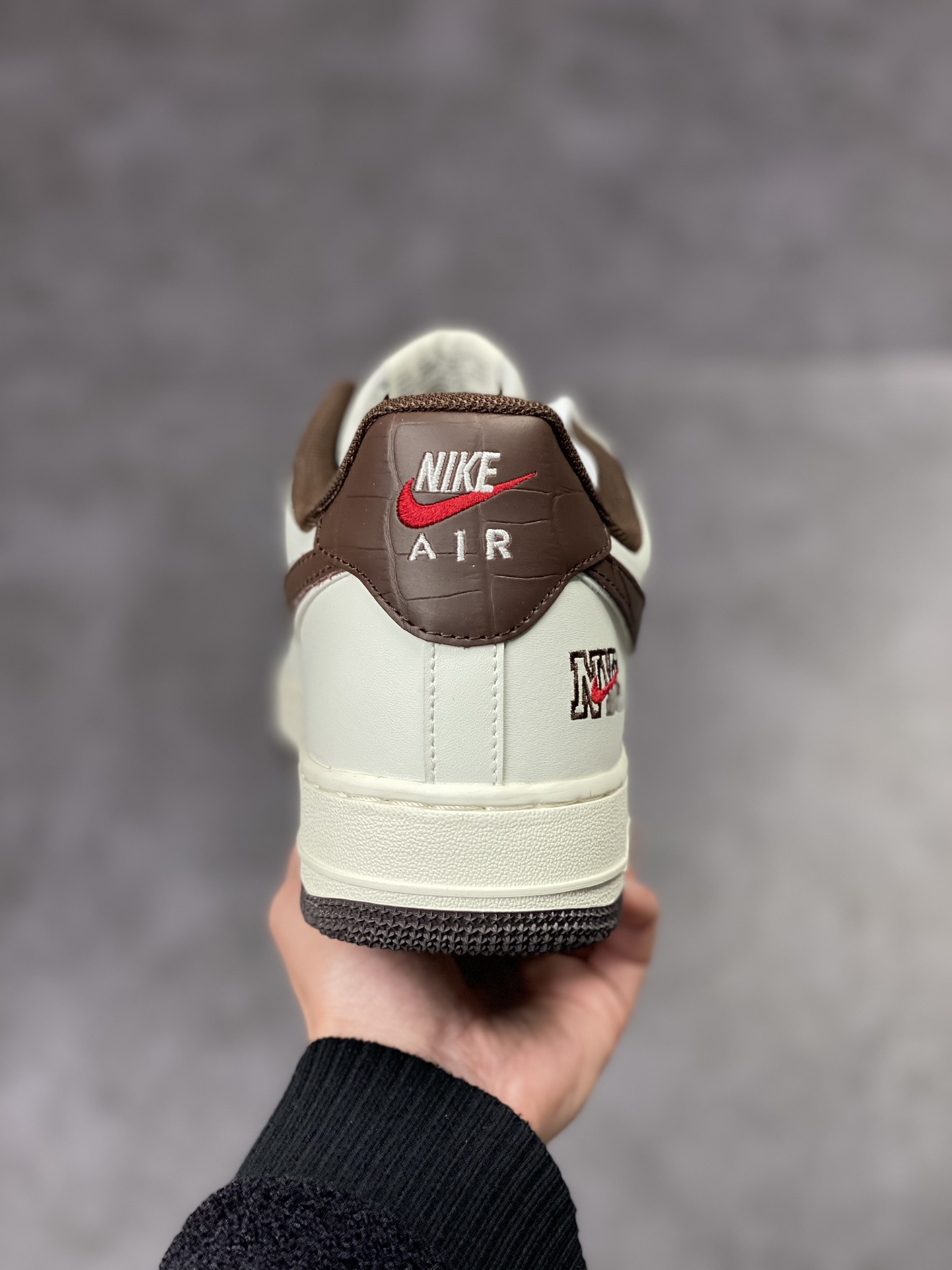 230 Nike Air Force 1 Low 07 米酒红鳄鱼皮 CM9612-023