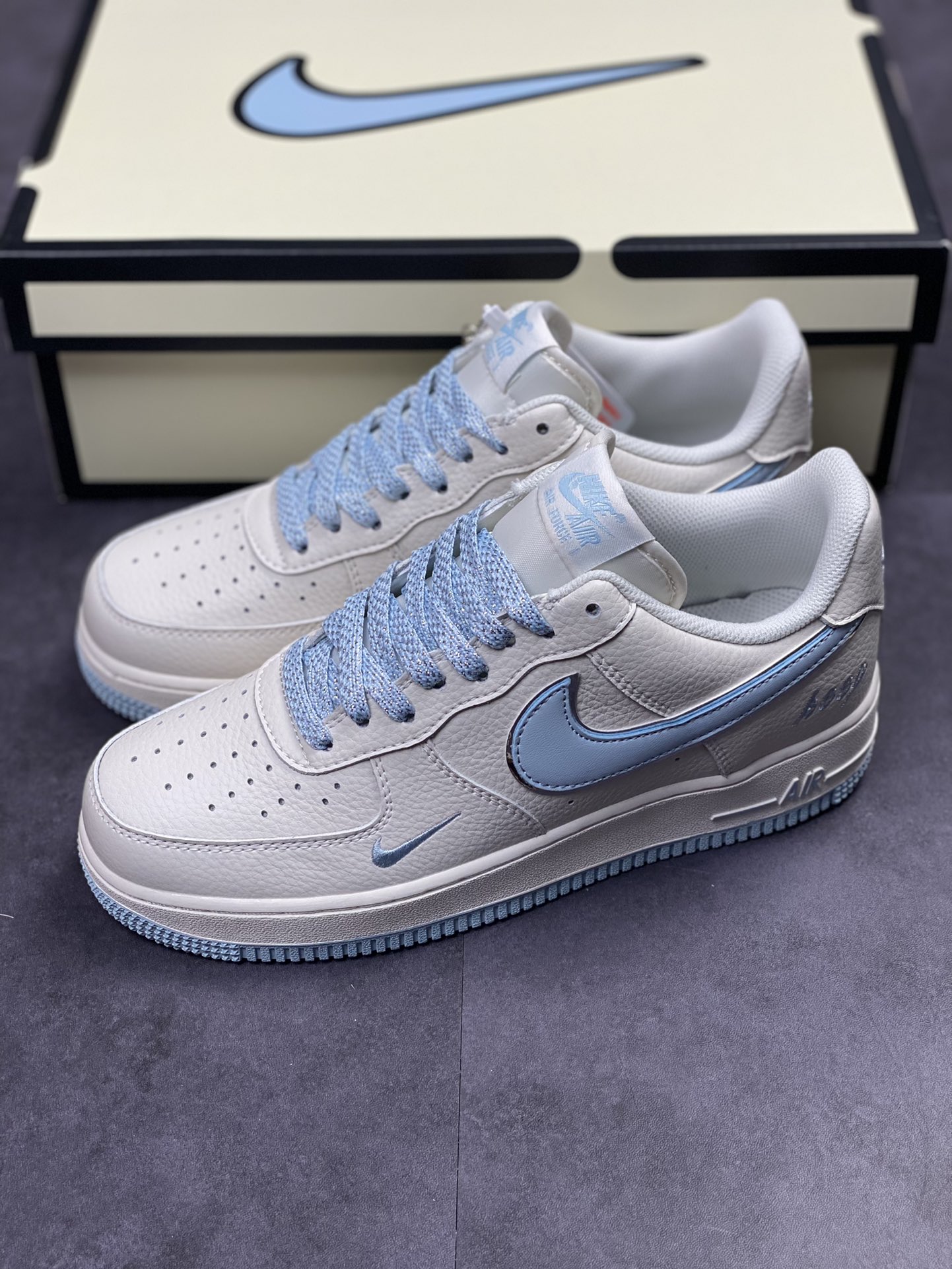 250 Nike Air Force 1 Low 07 白浅蓝小钩 BM1996-099