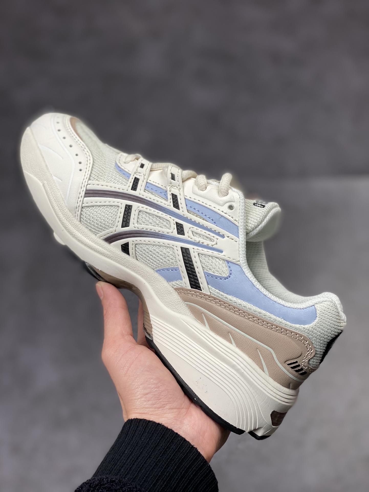 /ASICS Tiger GEL-1090V2 series 1203A243-023