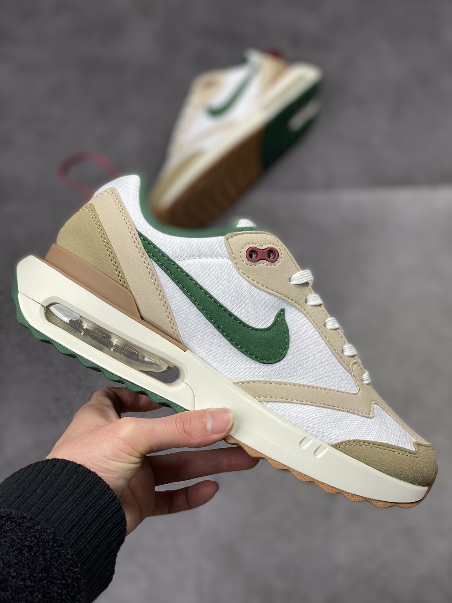 150 NIKE Air Max Dawn 黎明系列 性价比 低帮气垫百搭休闲运动慢跑鞋 FB7158-131