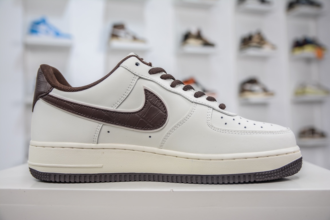 240 海外限量发售 Nike Air Force 1 07 Low “米酒红鳄鱼皮”纽约CM9612-023