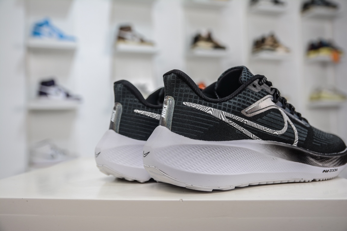 180 Nike Zoom Pegasus 39登月飞马39代 超轻网面透气跑步鞋 DR9619-001