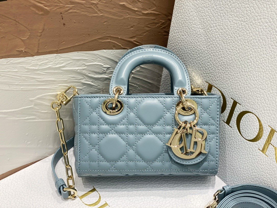 迪奥Dior顶级进口原厂羊皮横款戴妃包️超迷你Diord-joy天际蓝️这款LadyD-Joy手袋诠释了