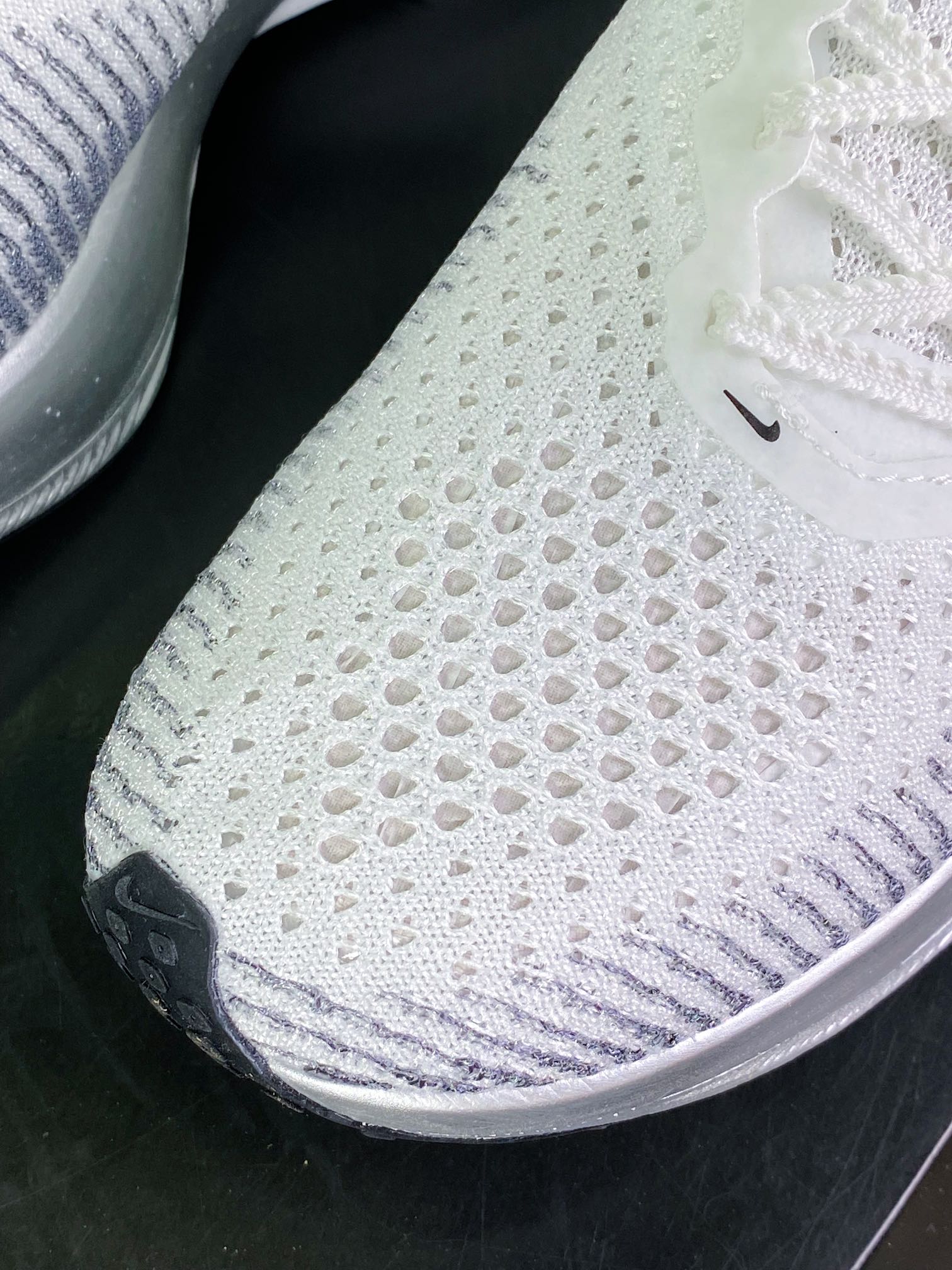 230 ZoomX Vaporfly Next% 3”White/Black/Red”空气飞行3代慢跑鞋“针织银白”DV3853-102