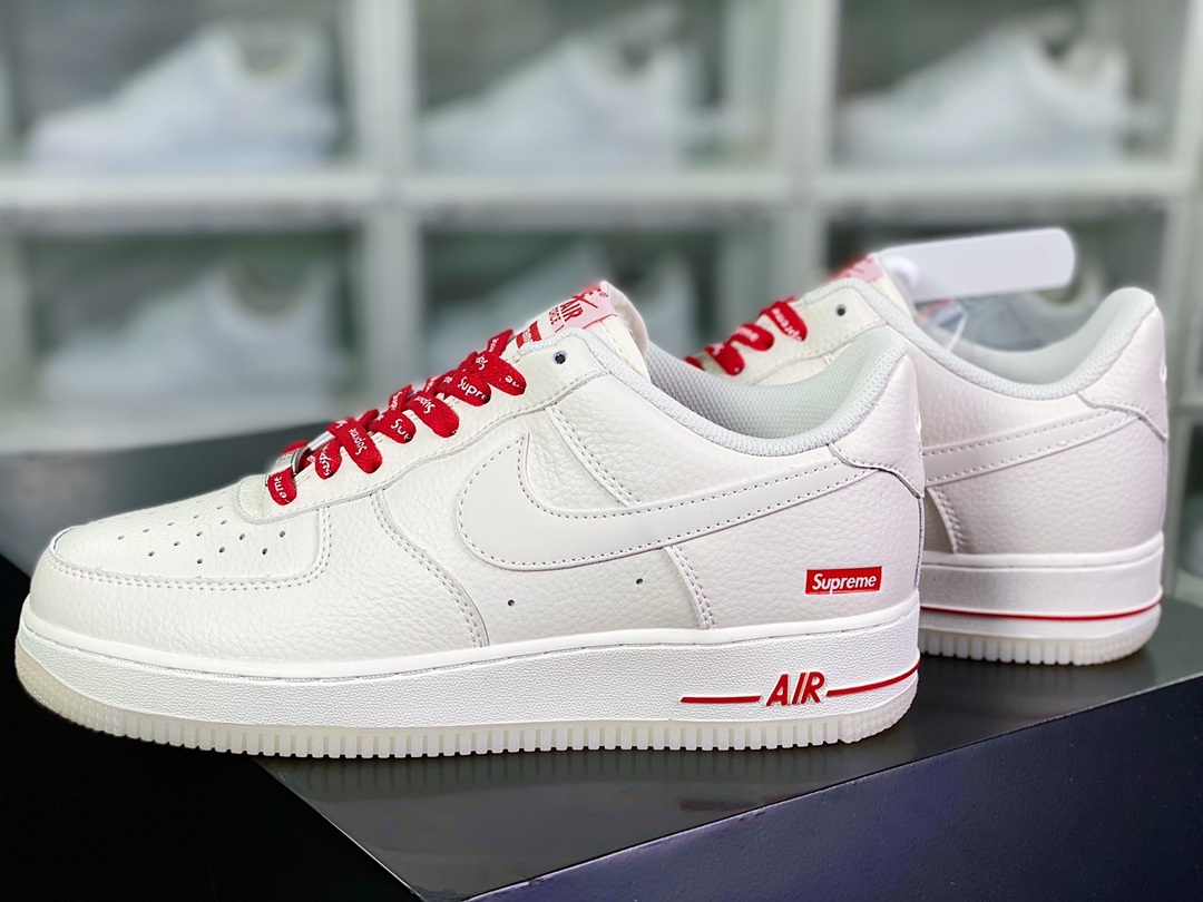 240 Supreme x 【Nike】 Air Force 1 07 Low”Supreme”空军一号经典低帮SU0220-001-莆田鞋,莆田鞋货源,高仿鞋,高仿鞋货源,安福档口,莆田高仿鞋,莆田鞋批发,高仿鞋批发,莆田高仿运动鞋,高仿运动鞋,莆田运动鞋 240 Supreme x 【Nike】 Air Force 1 07 Low”Supreme”空军一号经典低帮SU0220-001