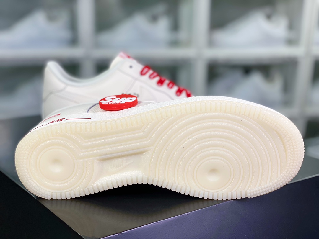 240 Supreme x 【Nike】 Air Force 1 07 Low”Supreme”空军一号经典低帮SU0220-001-莆田鞋,莆田鞋货源,高仿鞋,高仿鞋货源,安福档口,莆田高仿鞋,莆田鞋批发,高仿鞋批发,莆田高仿运动鞋,高仿运动鞋,莆田运动鞋 240 Supreme x 【Nike】 Air Force 1 07 Low”Supreme”空军一号经典低帮SU0220-001