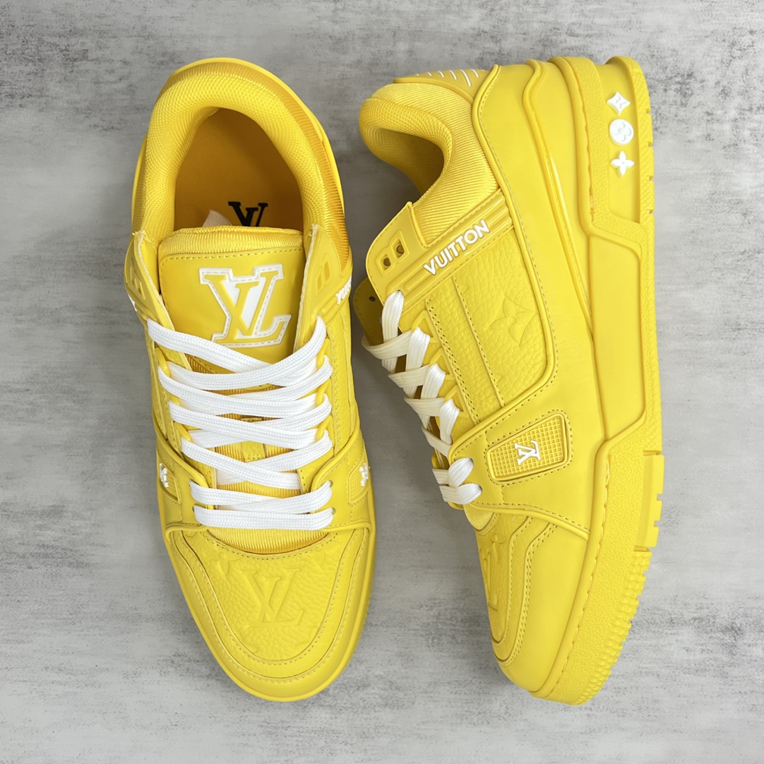 Louis Vuitton 新款上架 2023 Louis*Vuitto* LV Trainer 最新走秀款 大底和面料私模 绝对下血本费心思的一款鞋子 自Vifgil到来之后而设计的这一系列 每一季度都深受众多粉丝的青睐 TPU 大底 包装