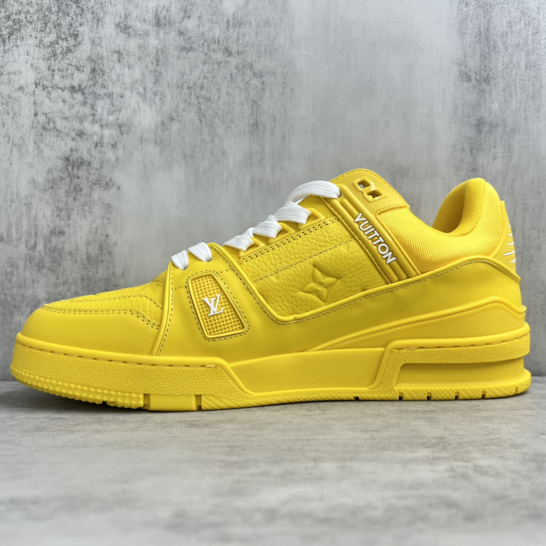 Louis Vuitton 新款上架 2023 Louis*Vuitto* LV Trainer 最新走秀款 大底和面料私模 绝对下血本费心思的一款鞋子 自Vifgil到来之后而设计的这一系列 每一季度都深受众多粉丝的青睐 TPU 大底 包装
