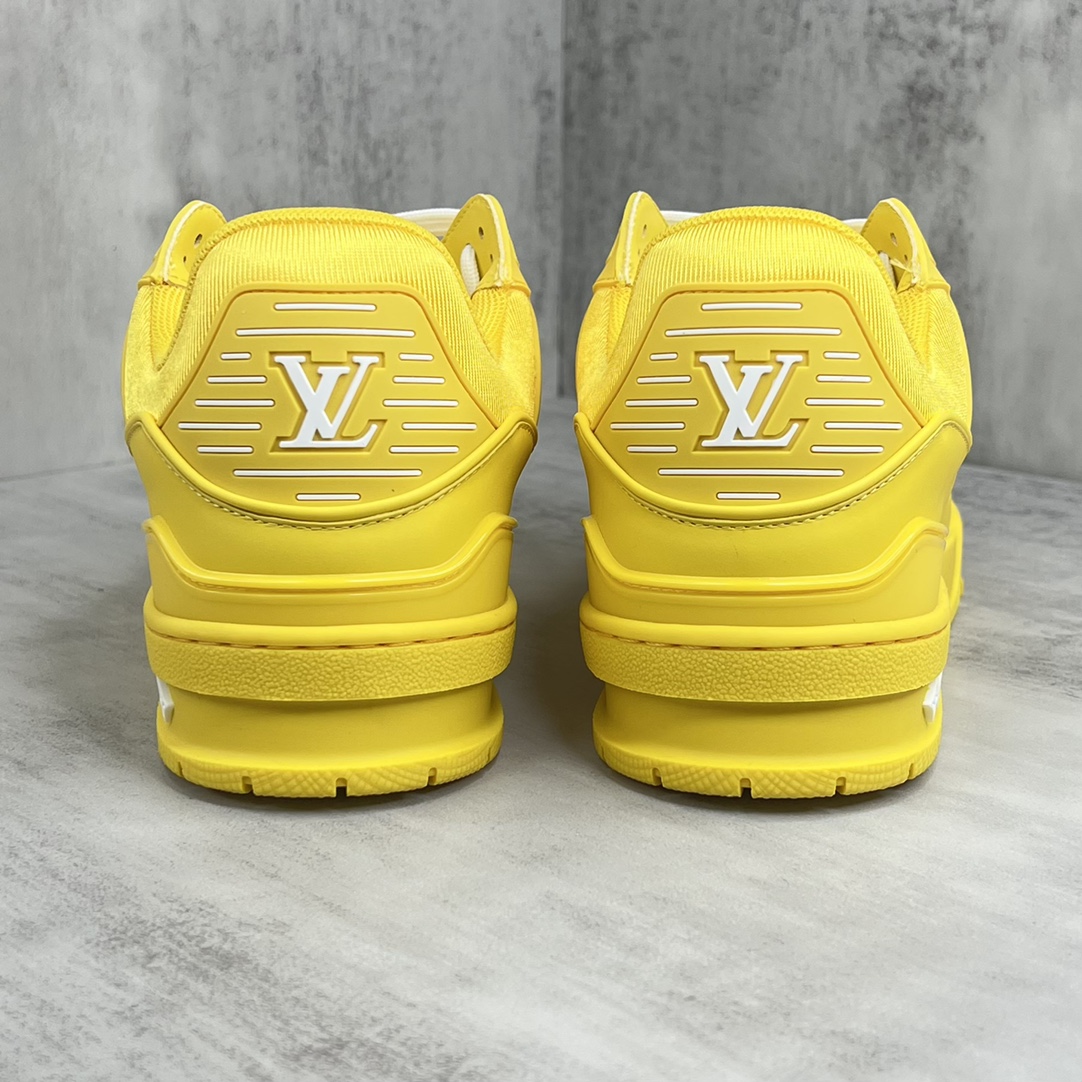 Louis Vuitton 新款上架 2023 Louis*Vuitto* LV Trainer 最新走秀款 大底和面料私模 绝对下血本费心思的一款鞋子 自Vifgil到来之后而设计的这一系列 每一季度都深受众多粉丝的青睐 TPU 大底 包装